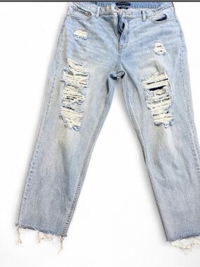 Aeropostale Distressed Mom Jeans Light Wash Size 16